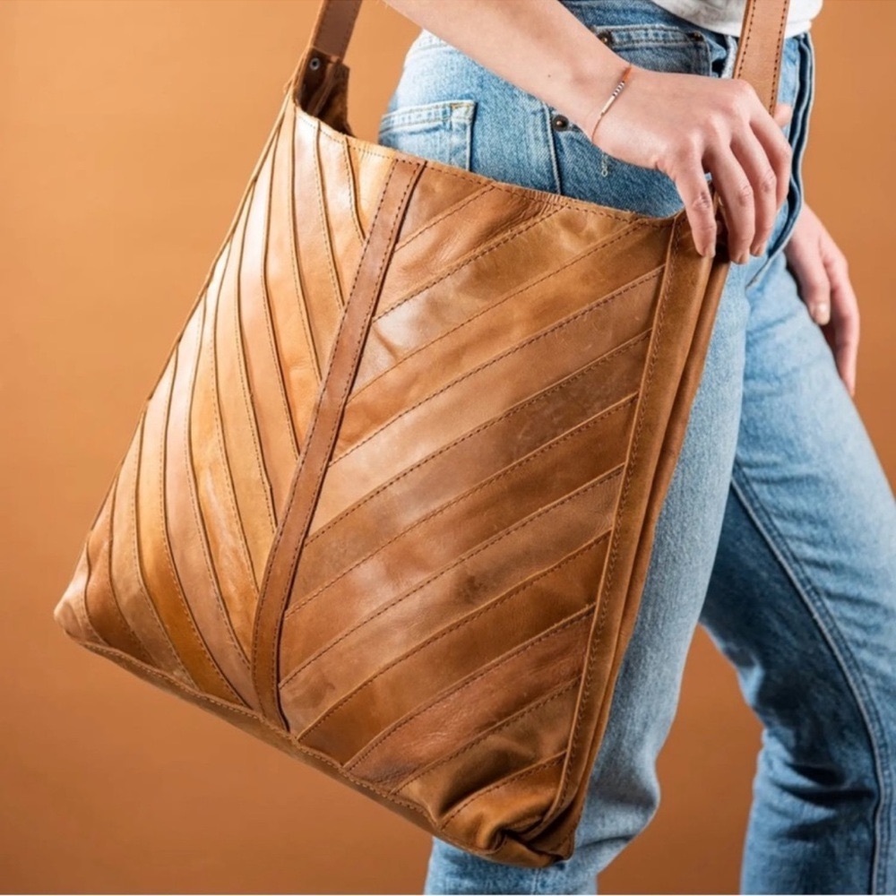 Raven + Lily Leather Chevron Boho Crossbody/Shoulder Bag
